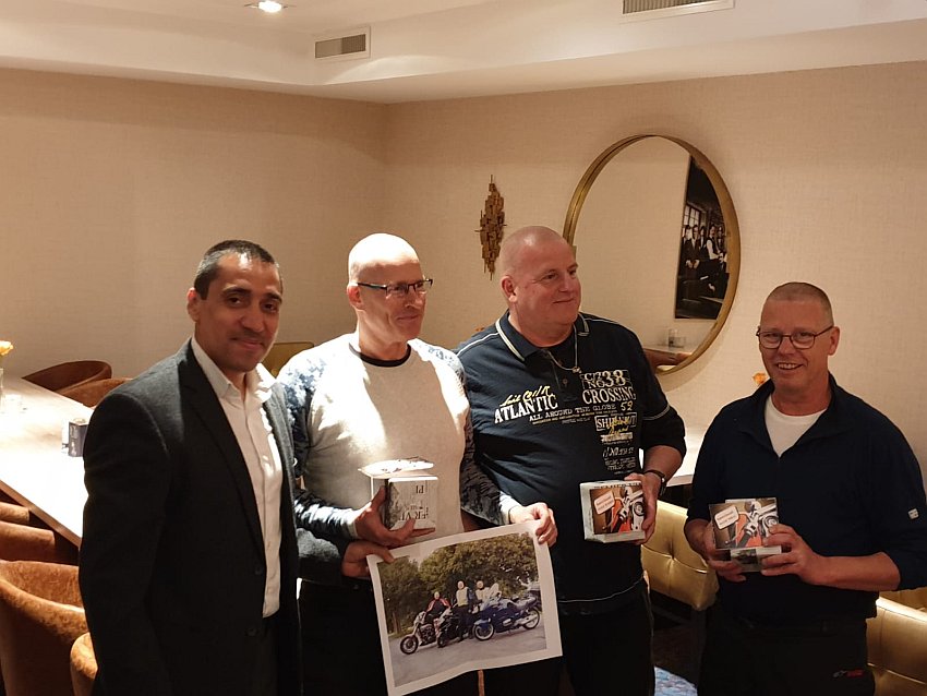 Klik hier om de foto's te bekijken